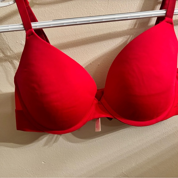 Pink bra. Very cute. Red size 36b - Picture 3 of 8